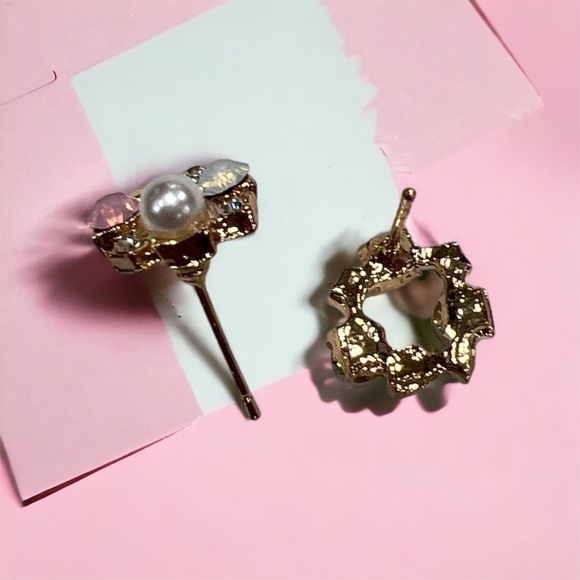 GOLD PLATED ZIRCONIUM AND FAUX PEARL EARRINGS - Picture 3 of 5